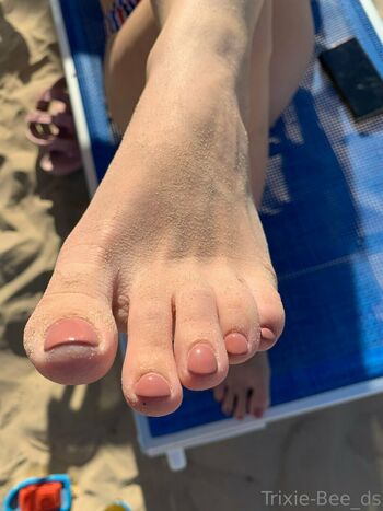 trixiebee_dirtysocks