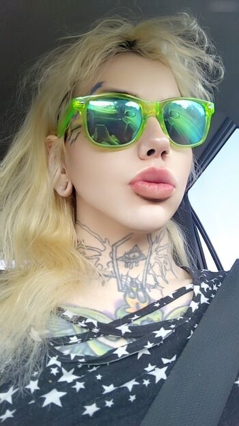 Trixxy Tease
