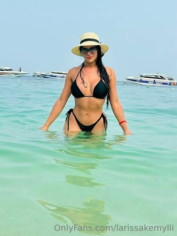 ts_larissakemylli