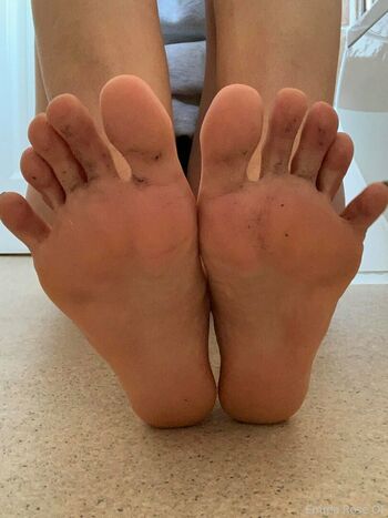 twofeet10toes