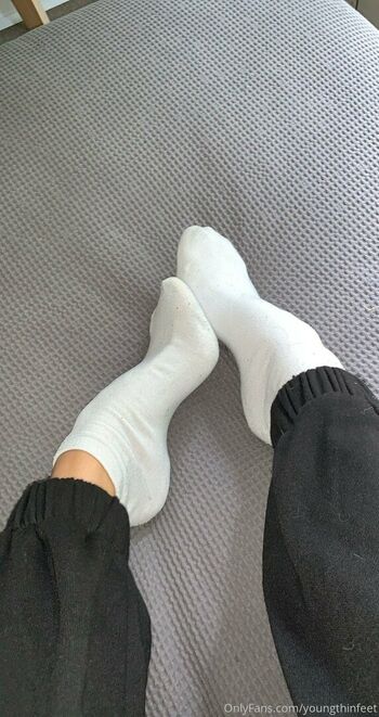 unigirlfeet