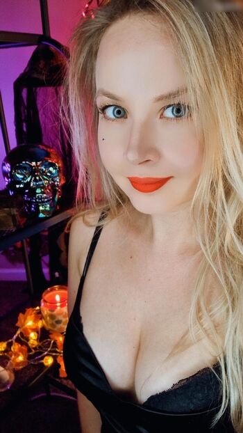 Valeriya ASMR