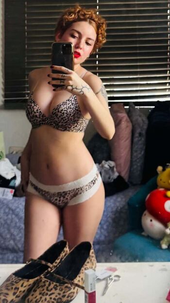 Valerya Salinas