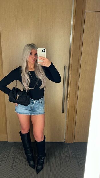 vanessa_maite57