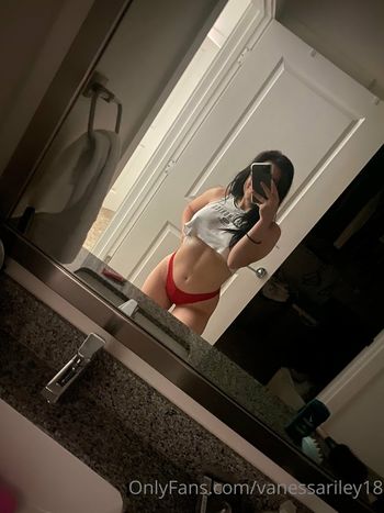 vanessariley18