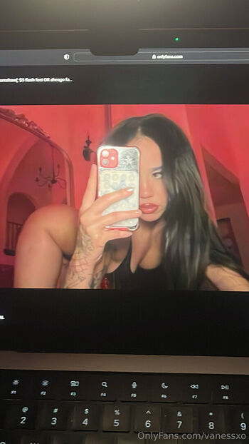 vanessxo