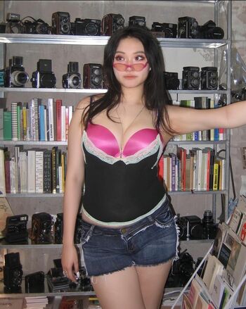 Vicki Mranrr
