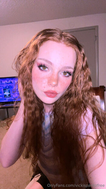 vickispankzfree