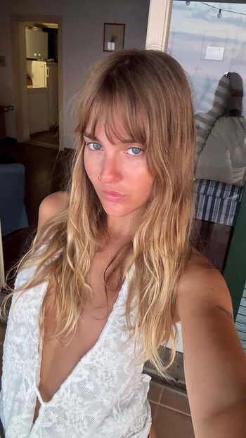 Victoria De Angelis