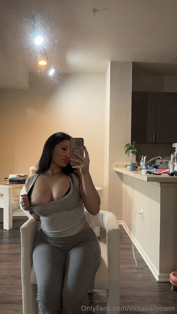 Victorialeeann