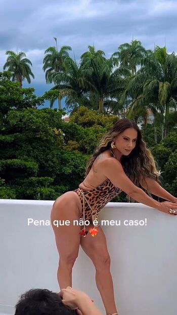 Viviane Araujo