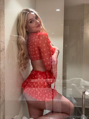 Vivien_esc