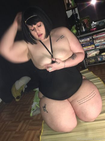 voluptuous_cooper