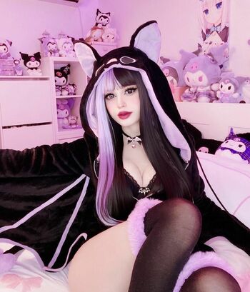 waify_waifu