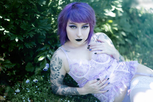 WatchGirlsPlay