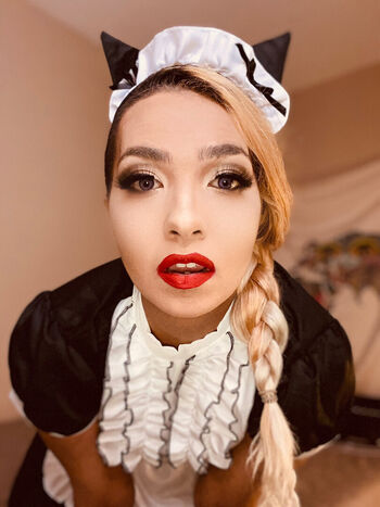WatchGirlsPlay