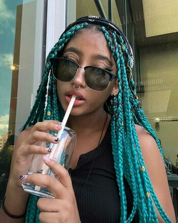 Willow_Hendrix