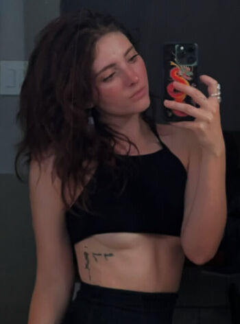 Willow Shields