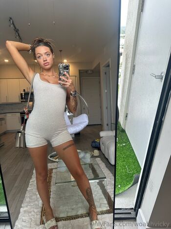 woahhvicky