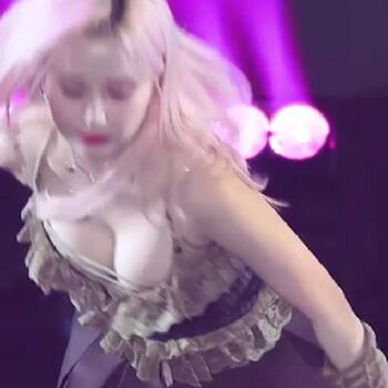 WomenK-pop