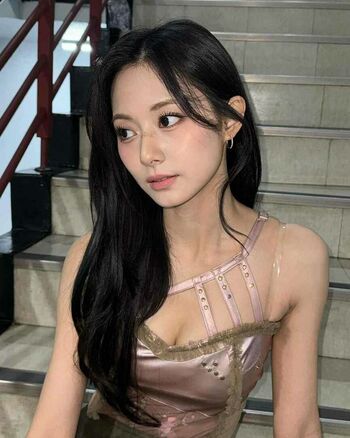 WomenK-pop