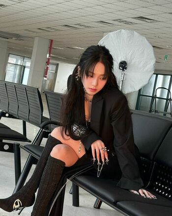 WomenK-pop