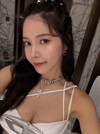 WomenK-pop