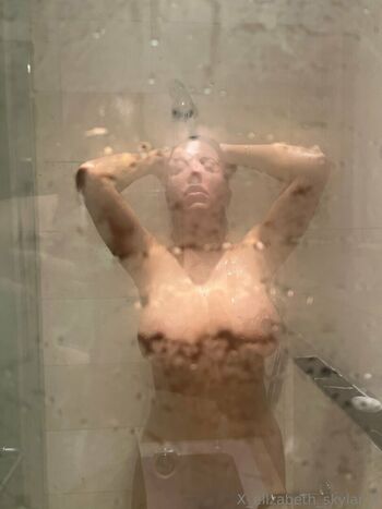 xelizabethskylarx
