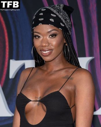 Xosha Roquemore