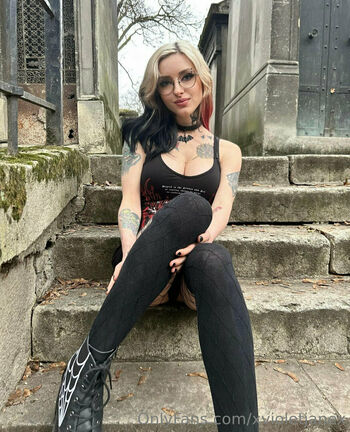 xvioletjanex