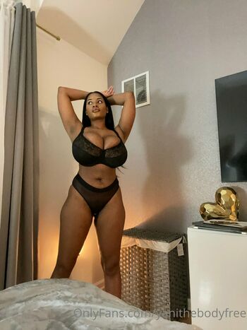 Yanithebbody1