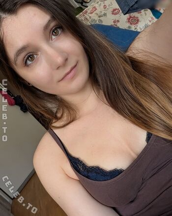 Yasemin / yasemin_geo / yaseminttv