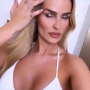 Yasmin Brunet