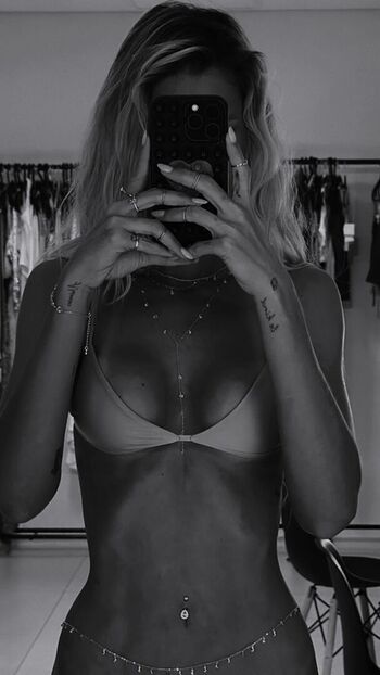 Yasmin Brunet