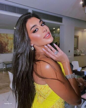 Yasmine Sabri