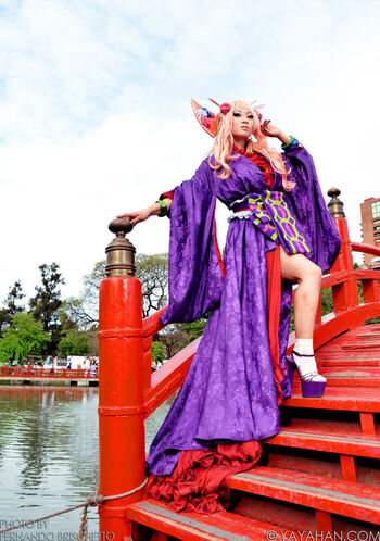 Yaya Han