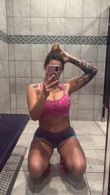 yourfavoritefreak69