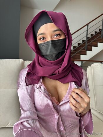 yourgfaliyah