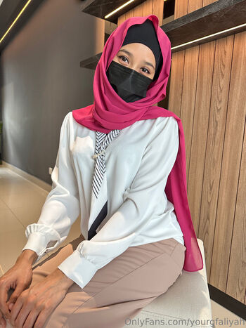 yourgfaliyah