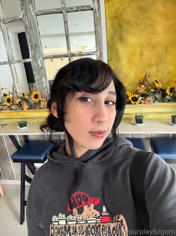 yourplayfulgoth
