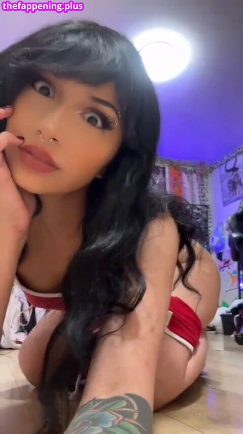 Yourtokengirl