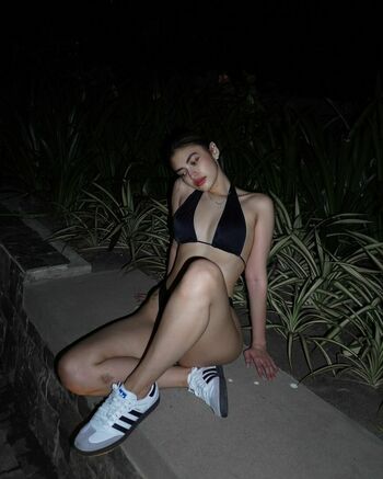 yvonnearesu_