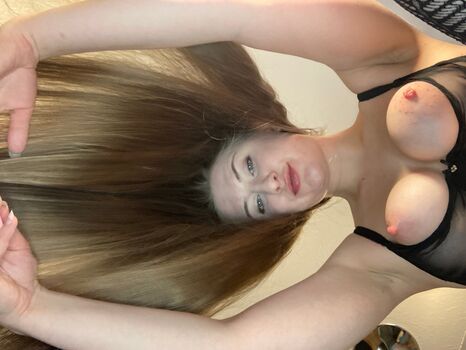 zeldaslonghair2