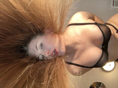 zeldaslonghair2
