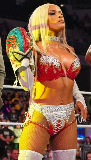 Zelina Vega