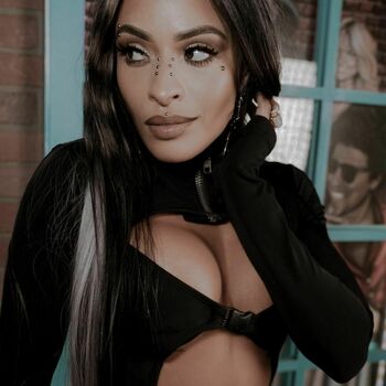 Zelina Vega
