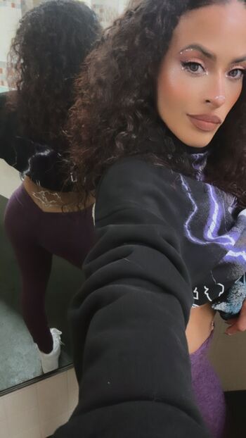 Zelina Vega