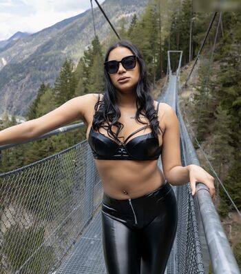 Zenaexclusive