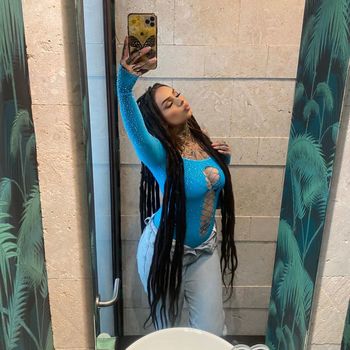 Zhavia