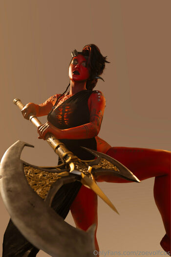 Zoe Volf Cosplay